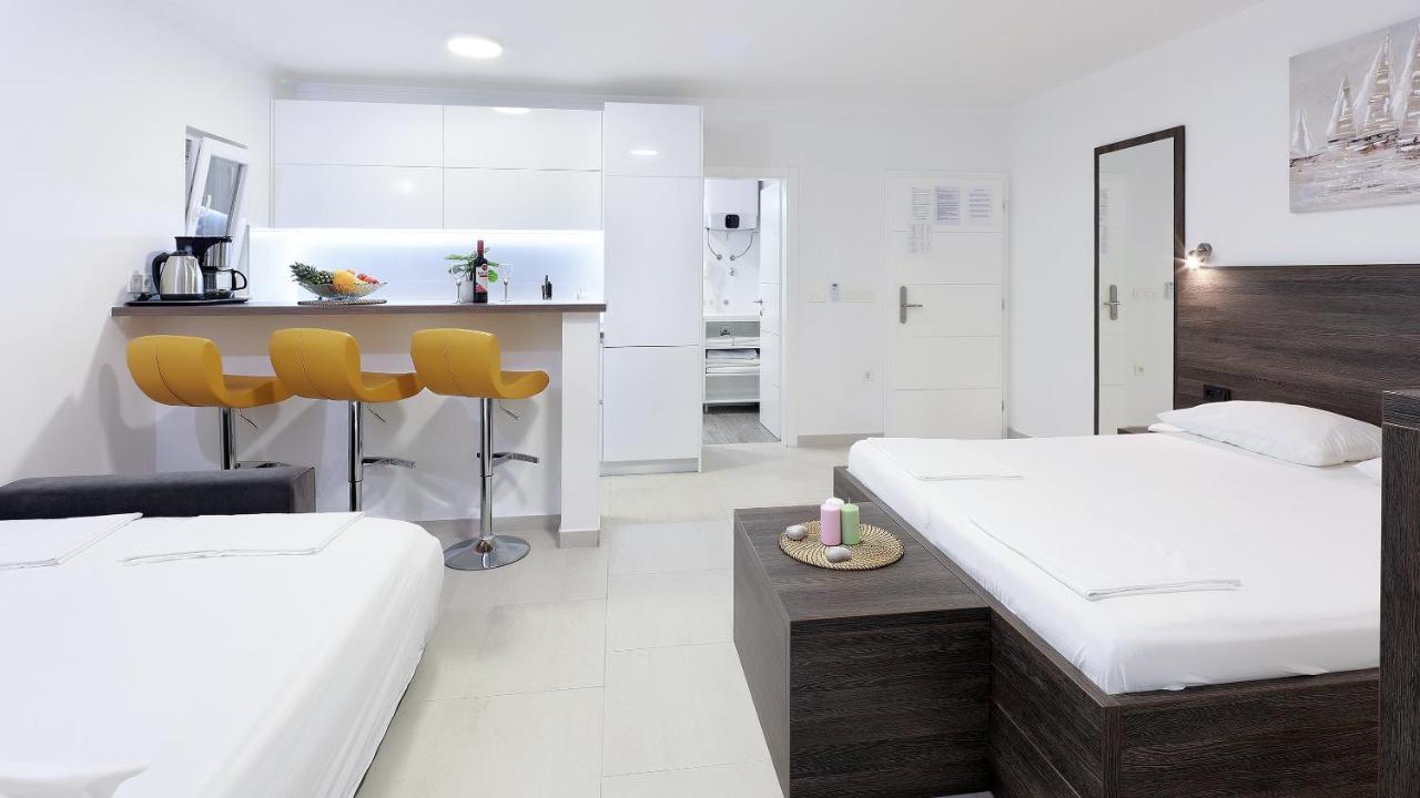 Apartment Vegas Novalja Eksteriør billede
